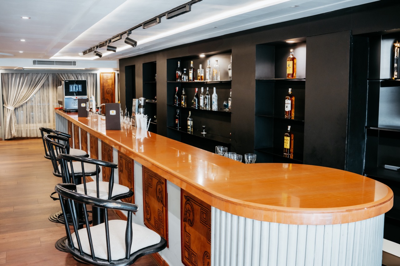 The sun deck bar